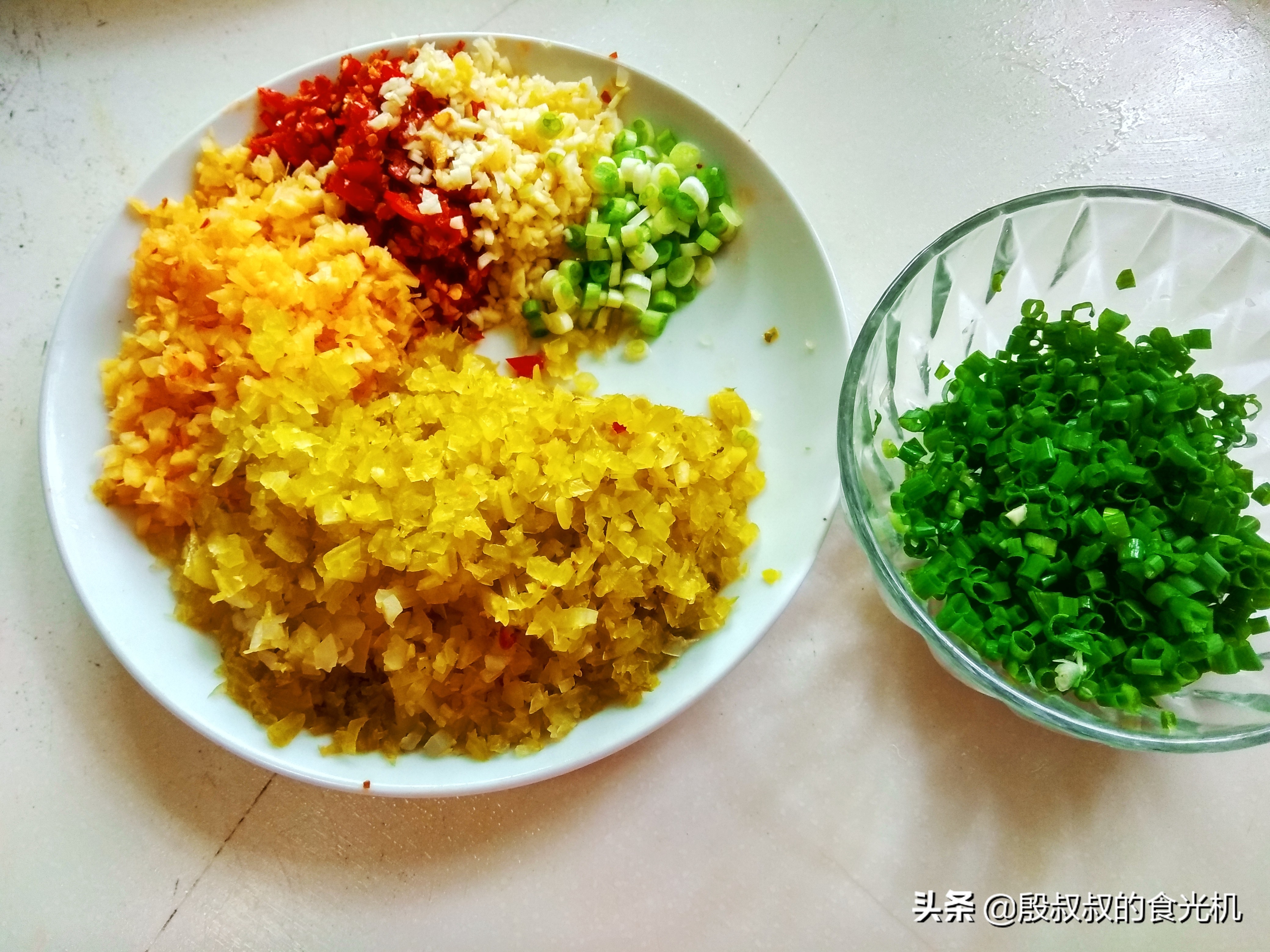 四川泡菜酸水加鲫鱼,泡菜鲫鱼做法四川名菜