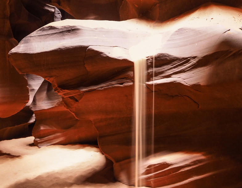 鍗撹繙鑷荤煶鍝佺浠嬬粛,鍗撹繙鑷荤煶浜氬厜