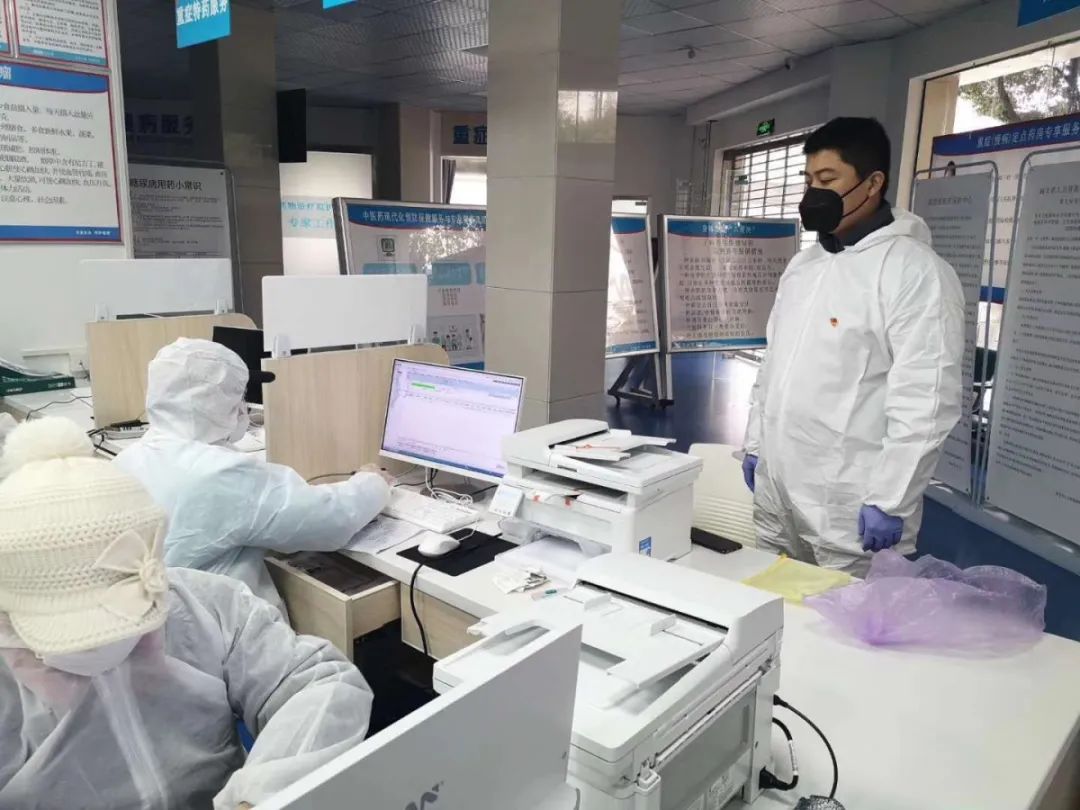 武汉市文联在行动丨用平凡微光点亮大爱仁心