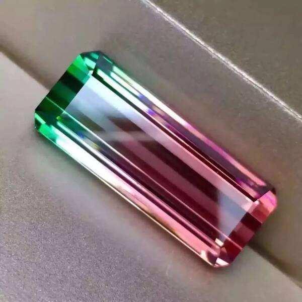 仅次于钻石的宝石,仅次于蓝宝石硬度的玉石