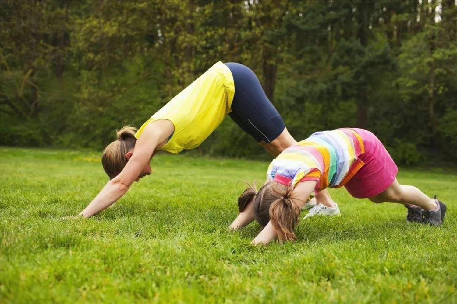 孩子喜欢说反话是什么敏感期,孩子喜欢讲小话怎么办