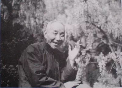 这位怪才靠画月份牌养活全家，电影皇后胡蝶都要给他做模特