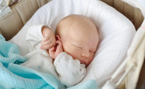 孕妇怀孕33周羊水突然破裂怎么办,慢性羊水过多在妊娠多少周