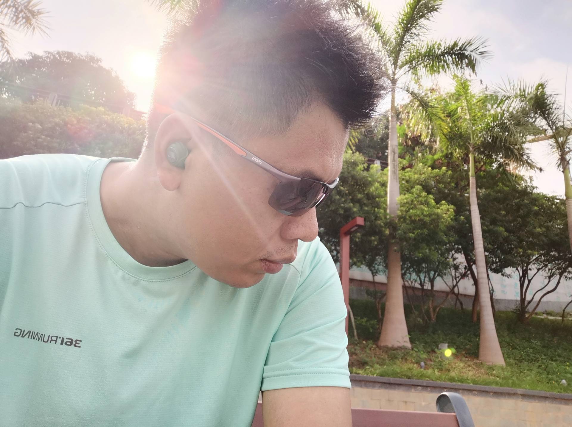 jblx600tws蓝牙耳机打开不闪烁,jblx600蓝牙耳机