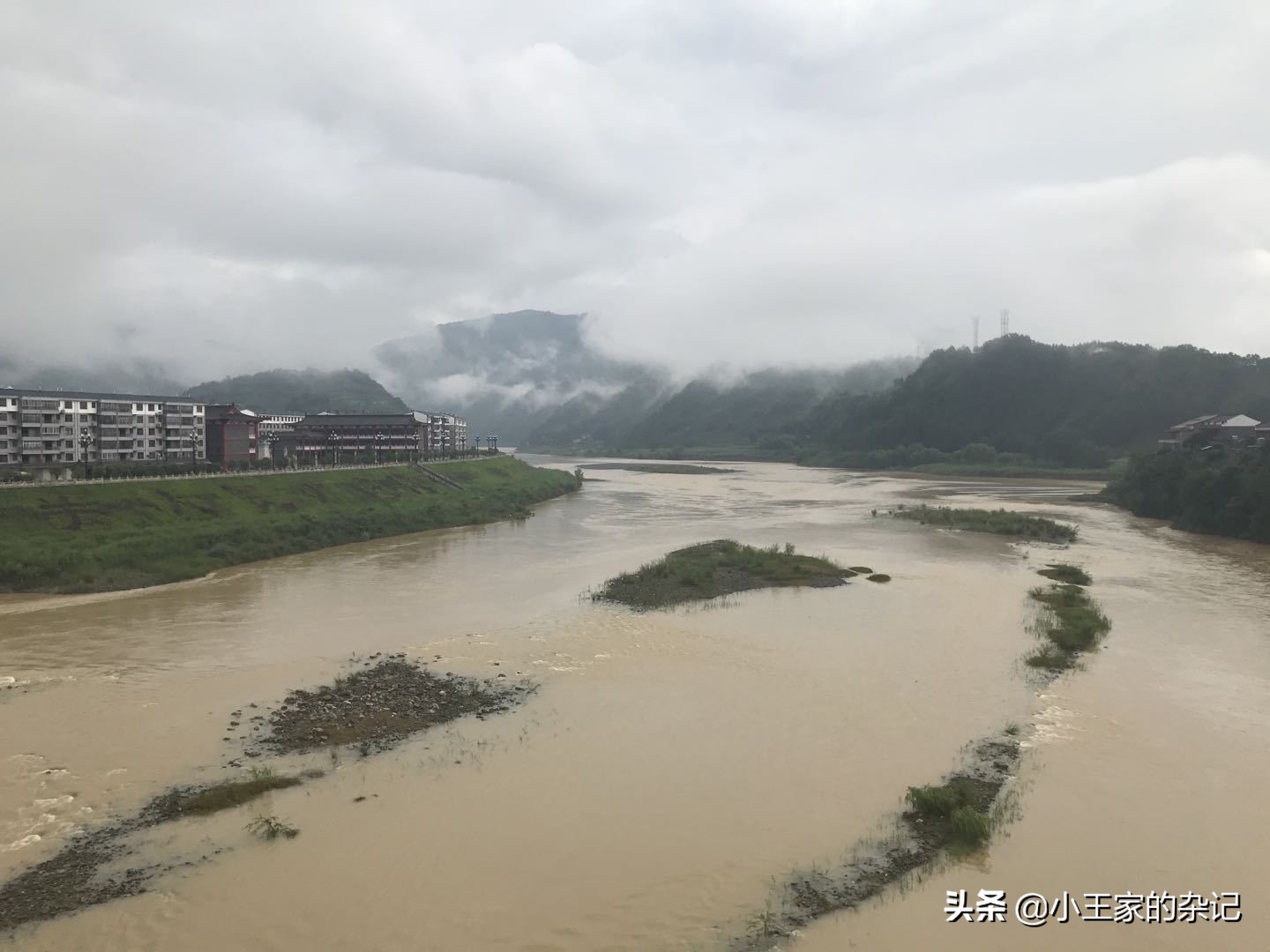 大山里，有一趟可以赶集的绿皮车|8361次汉中—阳平关