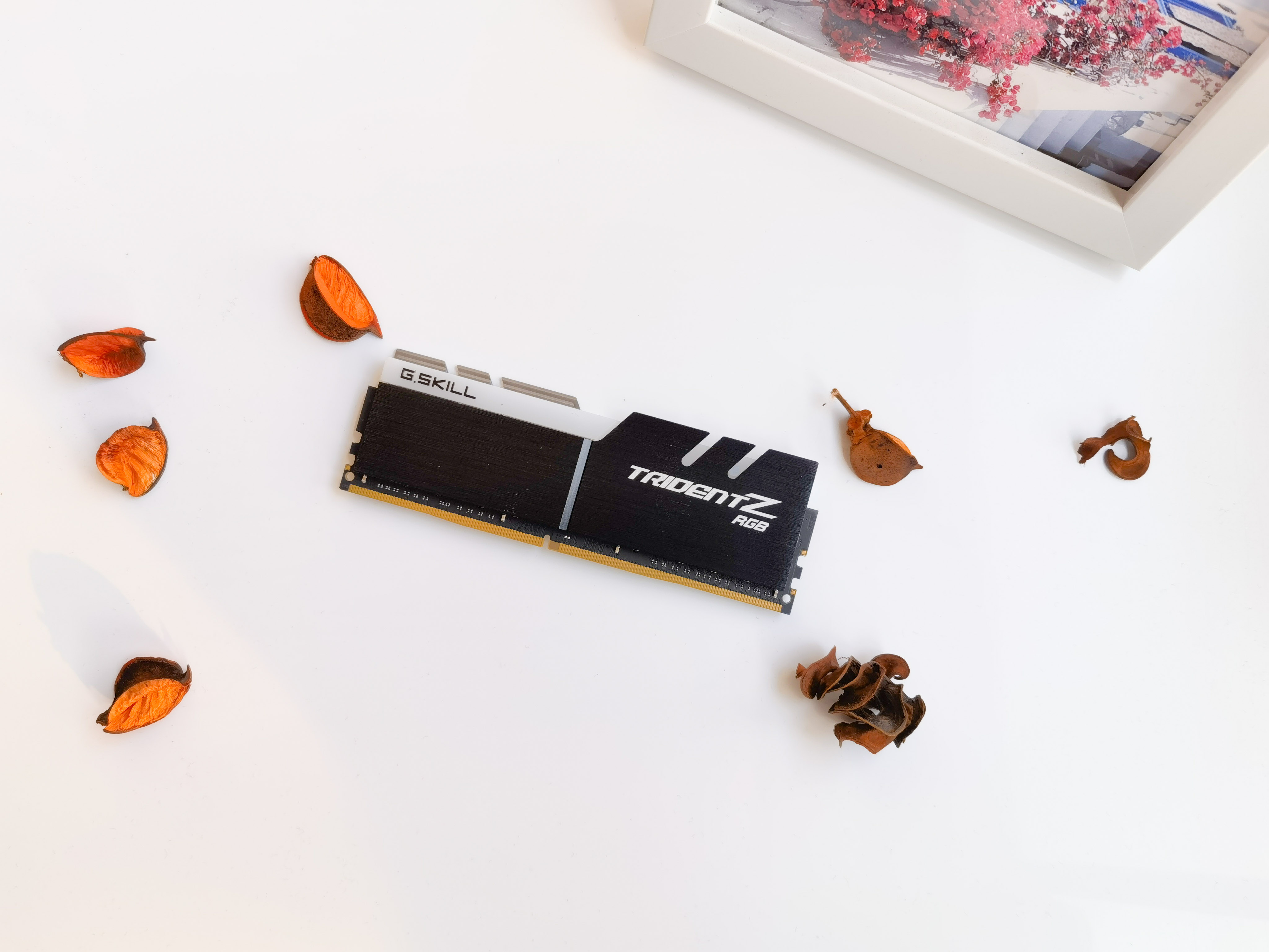 电脑可以组装双通道内存吗,单通道16g和双通道8g1333内存