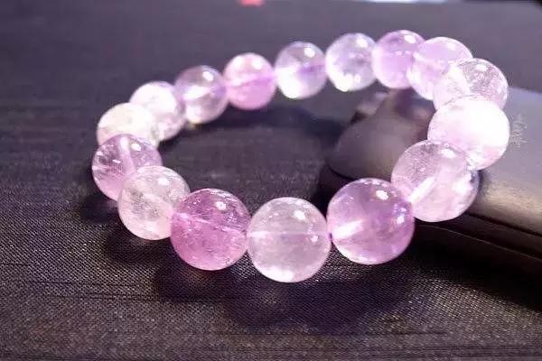 沉香手串怎么保养,核雕手串怎么保养