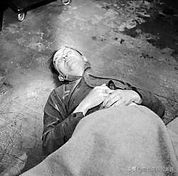 武装*党**卫军：保卫希特勒元首碉堡并坚持到最后的居然是法国人？