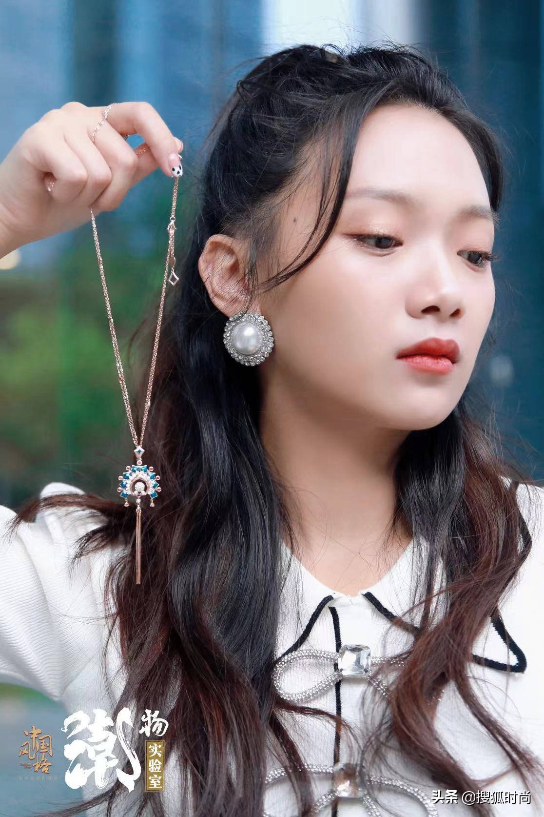 把36万的“天鹅”戴在脖子上,是种什么感受?