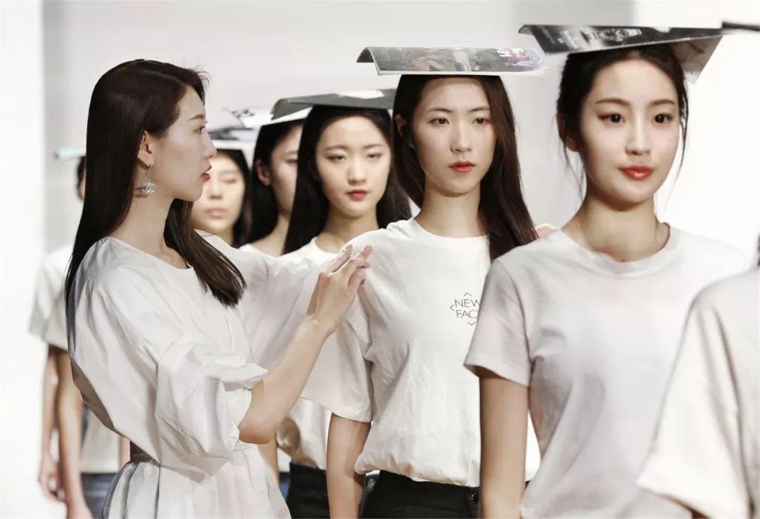 学模特的发展方向,学模特影响学习吗