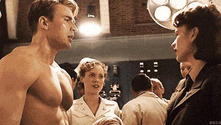 杠铃卧推和哑铃哪个更好拉伸胸肌,练胸肌最好用器械还是哑铃