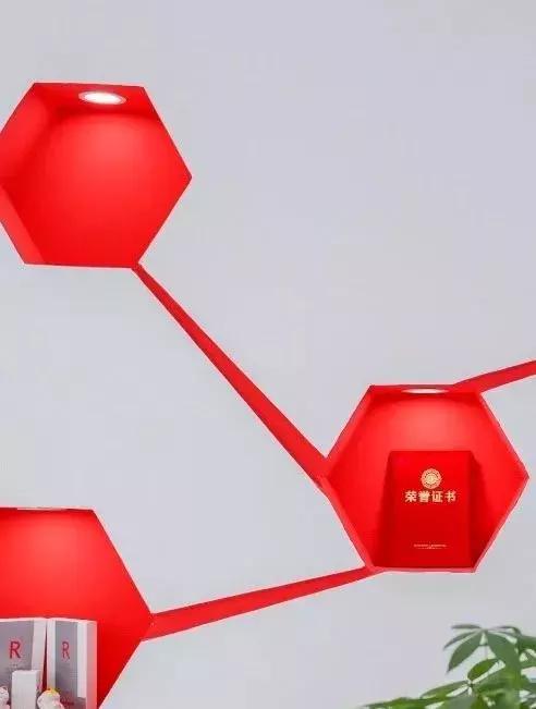 我花99块钱就泡到了我们公司的“彭于晏”!