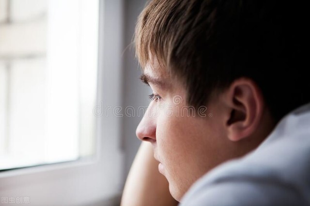 心空了一半怎么回事,感觉心空的还有点痛