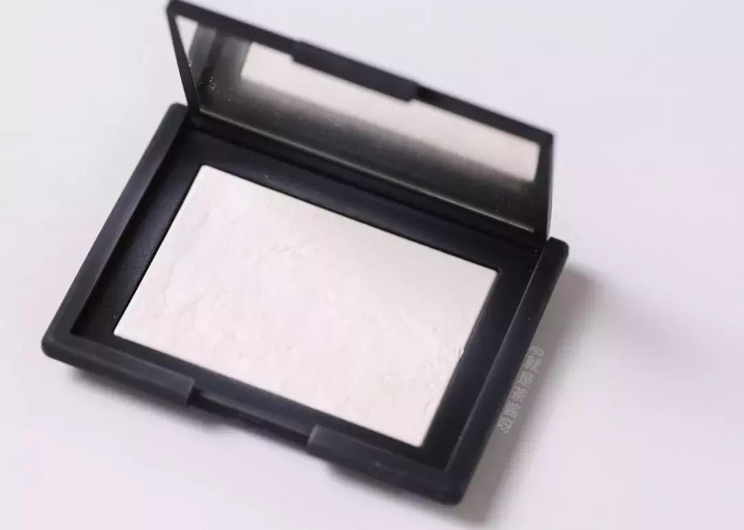 定妆没有效果不持久,定妆不弄花底妆