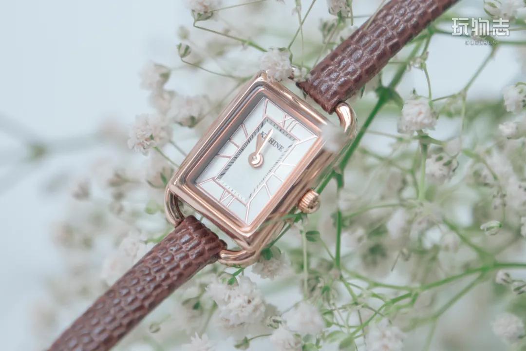 送这被夸有品位！三吉彩花同款腕表，女友戴了爱不释手