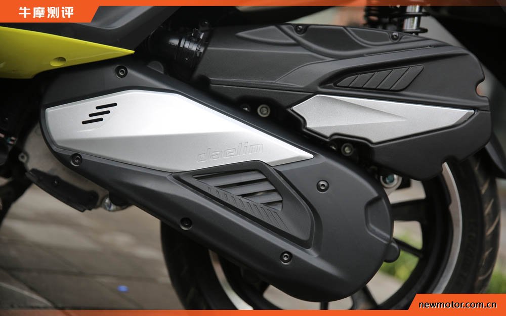 油箱17升续航可达400公里,最佳国产踏板摩旅车