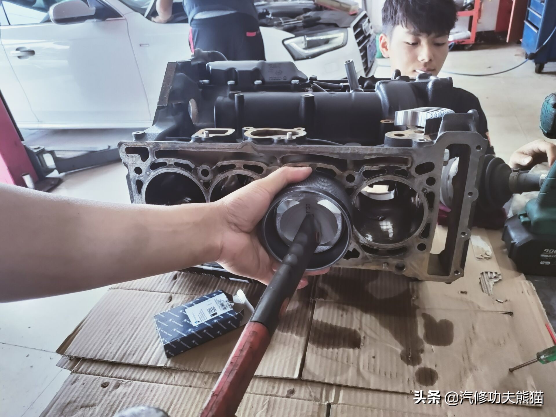 大众夏朗2014款2.0t标配烧机油吗,2016款大众夏朗1.4t发动机烧机油