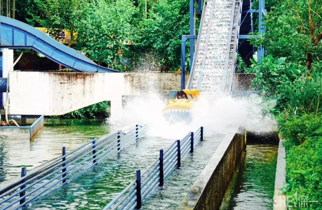 这里是东方世界,这里是东门英语怎么说