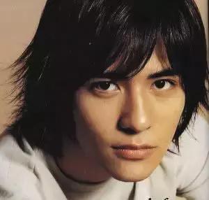 周渝民很感谢妻子对他的理解,周渝民一个美得无法直视的美男子