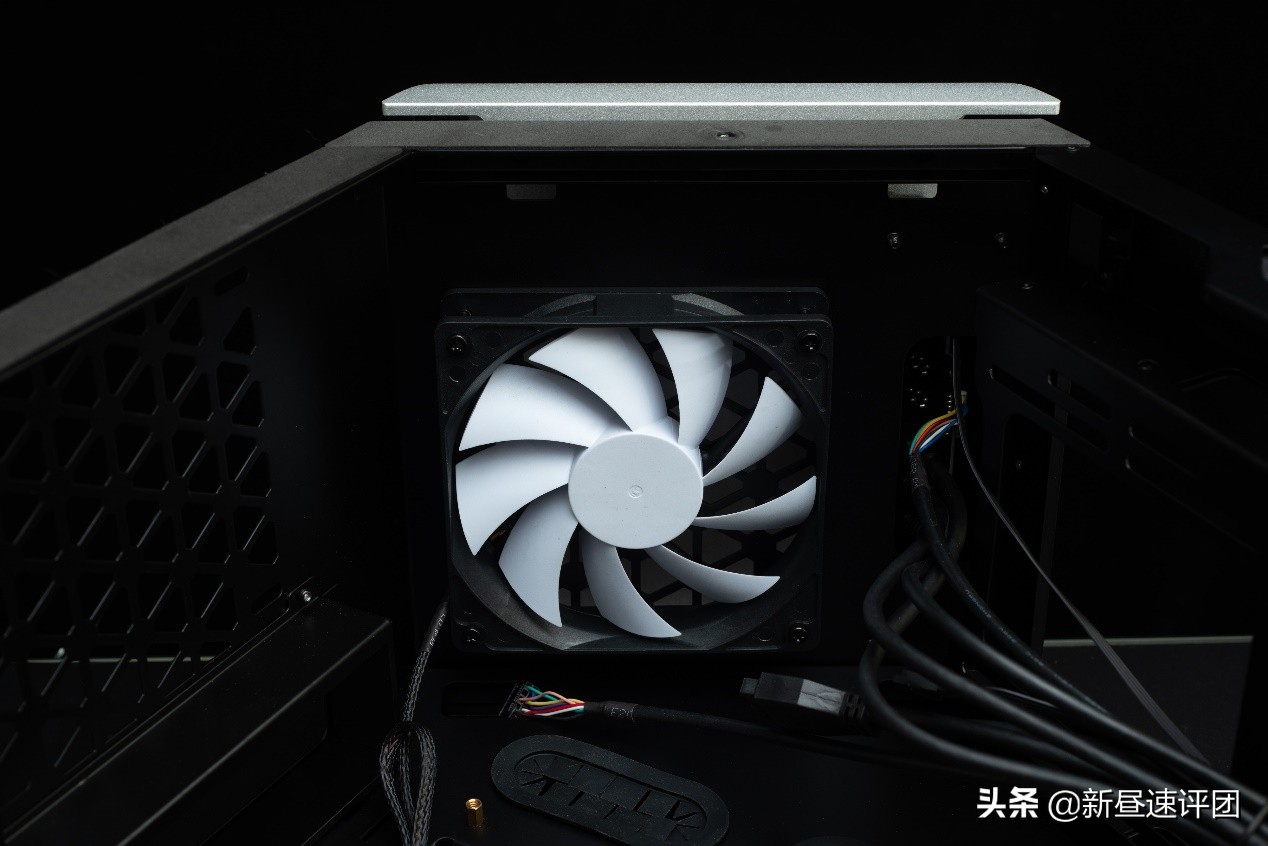 乔思伯tr03机箱多少钱,乔思伯tr03分体水冷装机