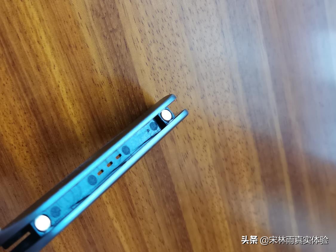 倍思车载香薰,藏巧于拙的视频