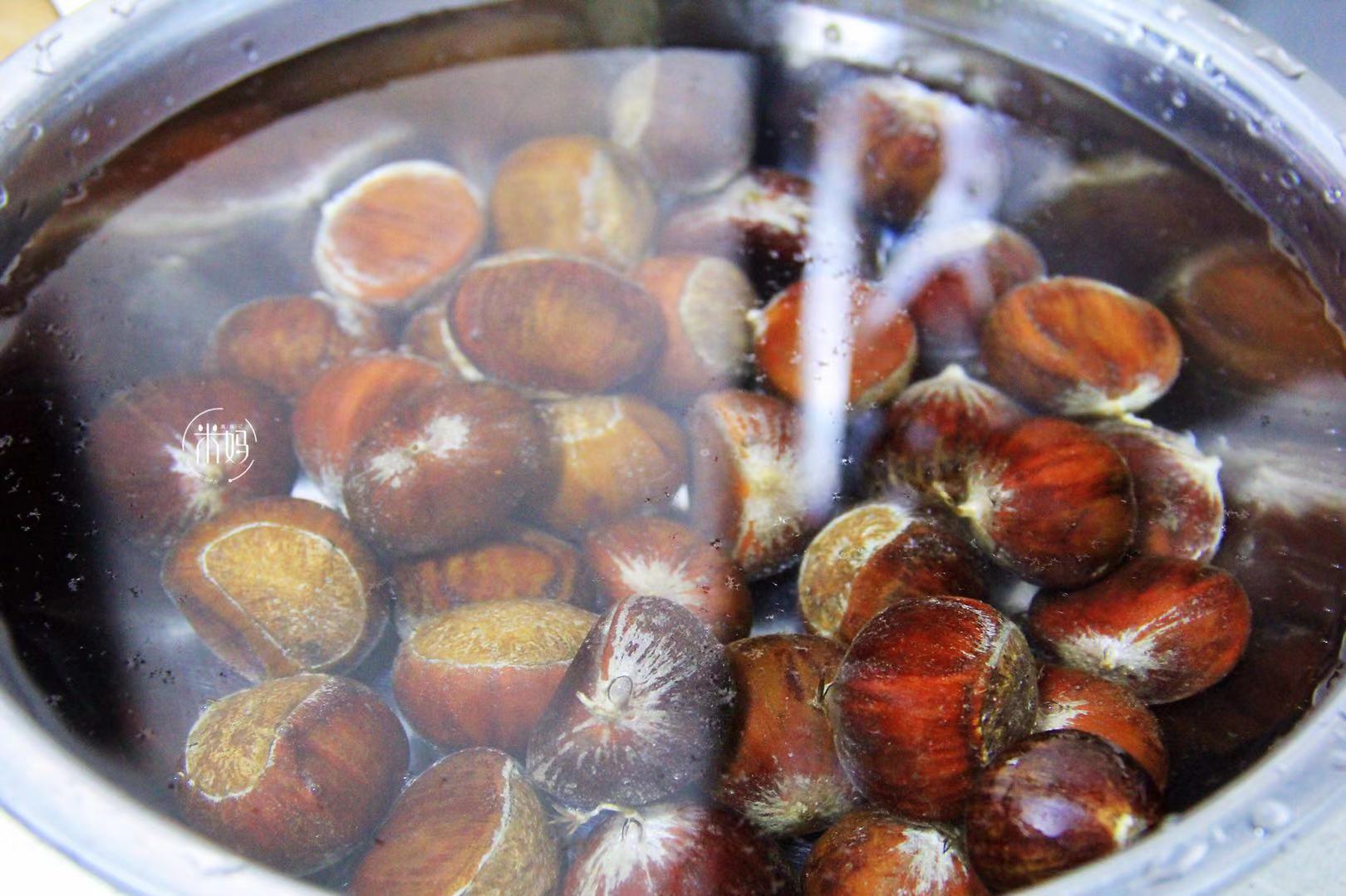 板栗好吃皮难剥教你三招,板栗简单又好吃的方法