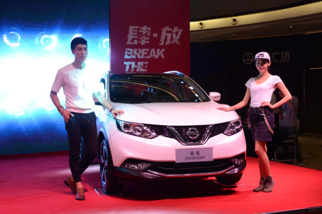 逍客勇夺15万级合资suv销量冠军,日产逍客2017领先版