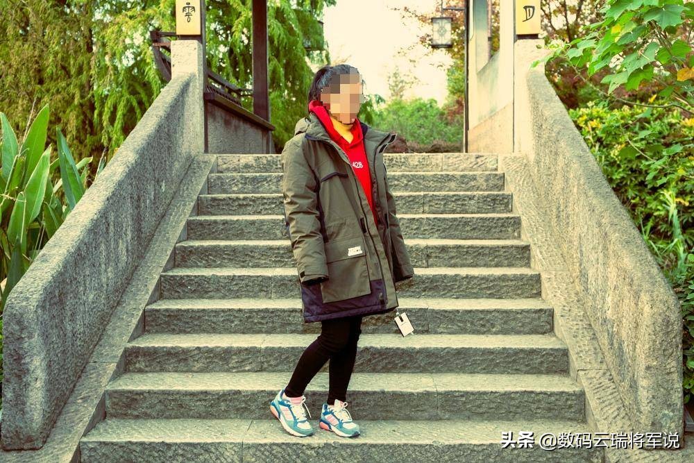 无畏长款棉服视频,无畏冬季赛外套