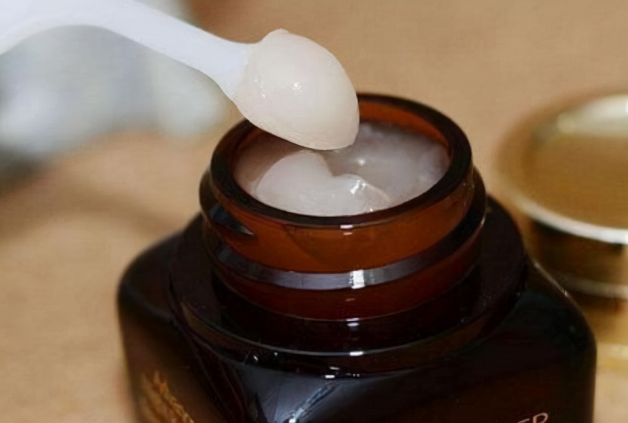 十大最便宜好用的国产眼霜,口碑最好且平价的国产眼霜排行榜