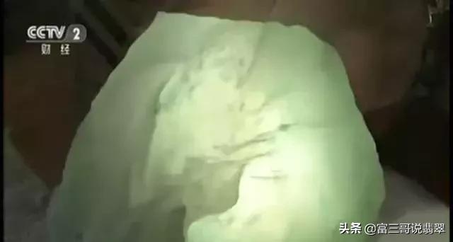 翡翠原石切了卖还是当赌石卖好,那些年切垮的翡翠原石