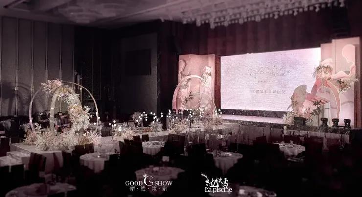 蓝色星空顶婚礼简约风,梦幻婚礼蓝色星辰大海主题风格