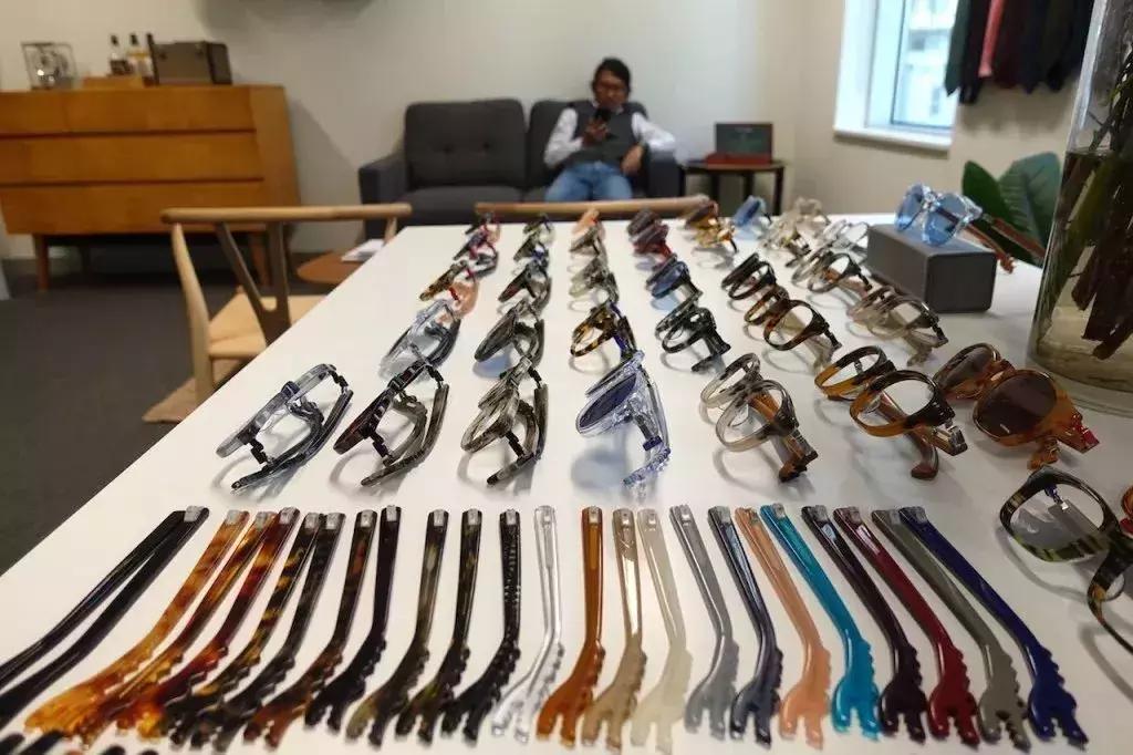 太阳镜最佳戴法,智能穿戴太阳镜