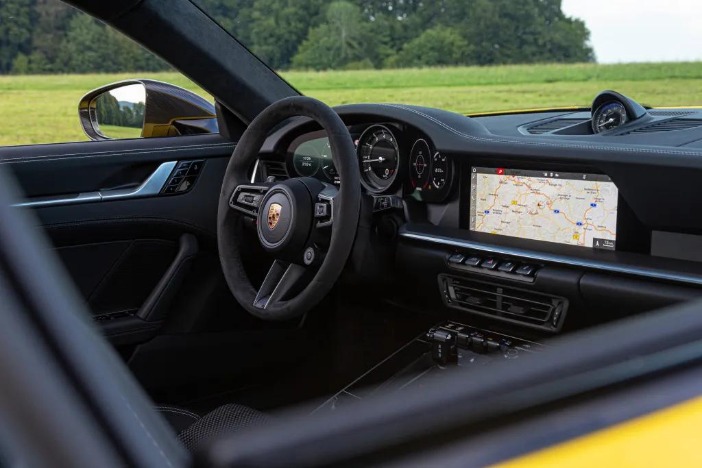 保时捷车友唱歌,保时捷车友