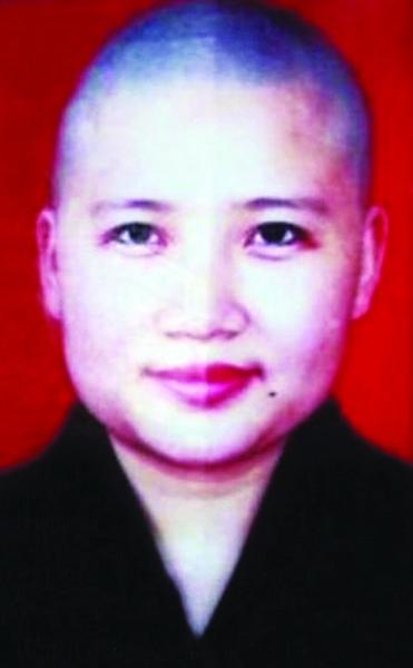 老梁讲歌手李娜为什么出家,李娜出家当尼姑视频