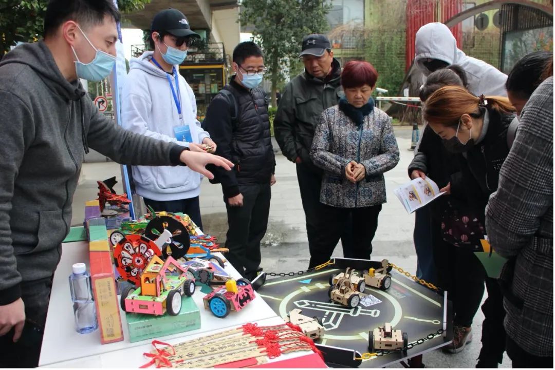 街道学习雷锋主题汇演,学雷锋广场活动创意