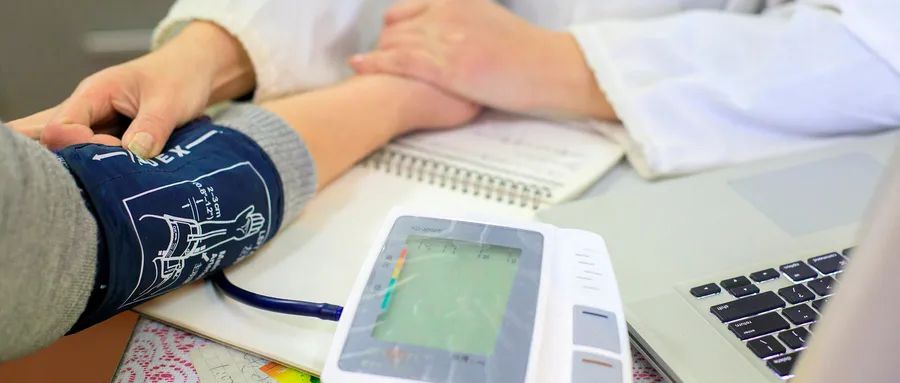 低压高头晕昏昏沉沉是什么原理,为何低压有点高会引起胸闷