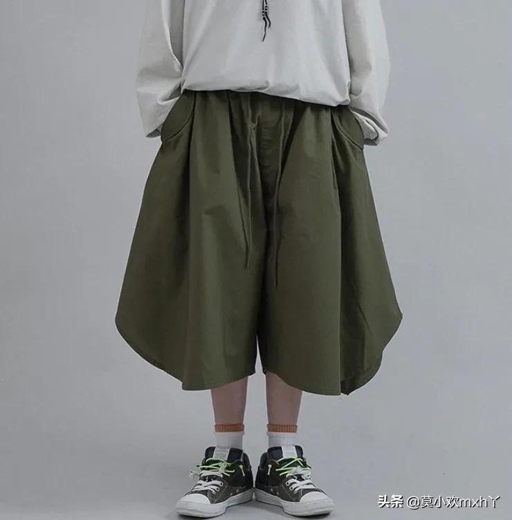 男生眼里的“清凉女孩”都是怎样的?各种短裤拯救35度下的潮人