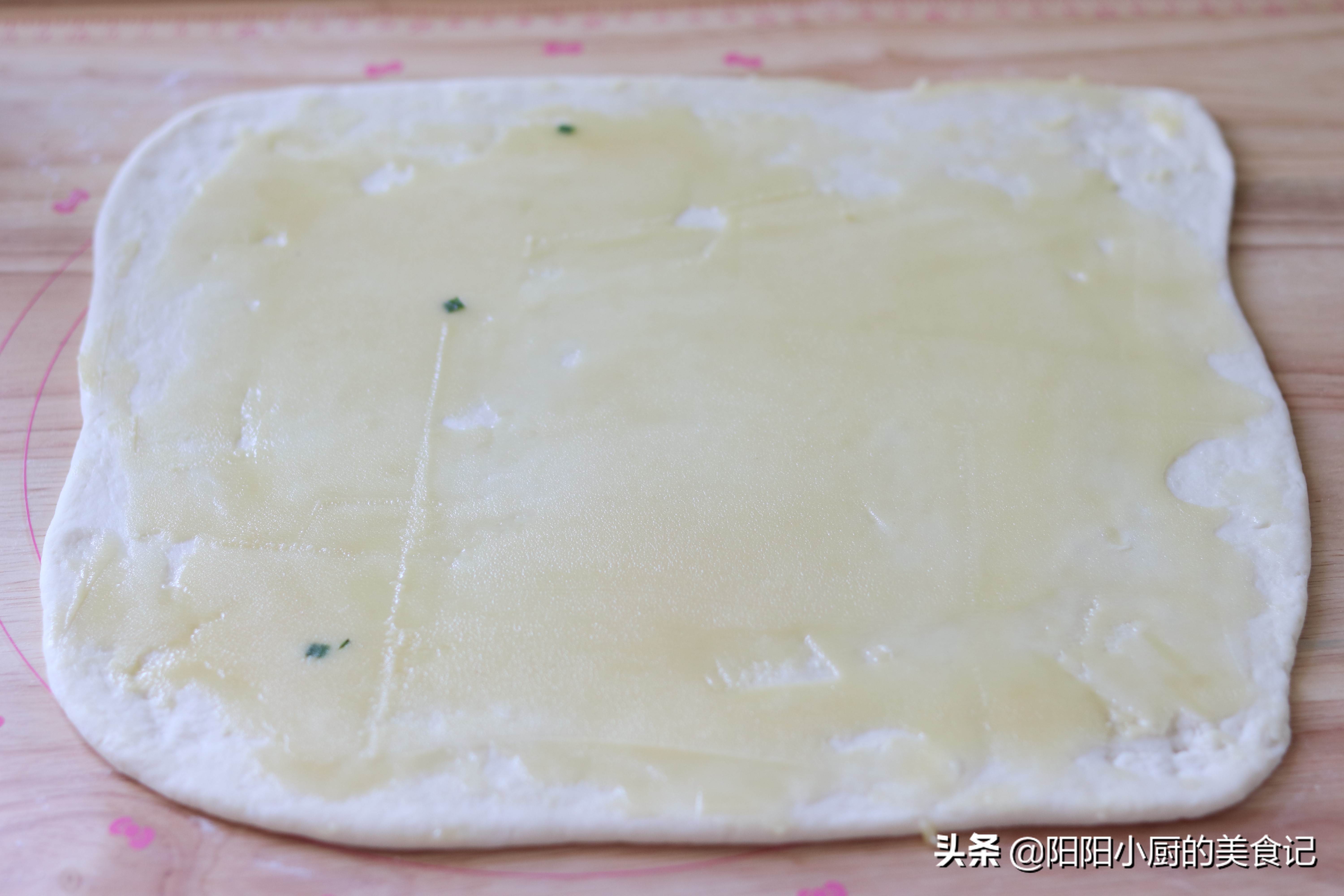 葱油千层饼制作方法,葱油千层饼做法微波炉
