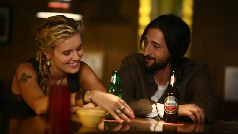 根据真实事件改编的奇异电影,普通人变成魔鬼的电影