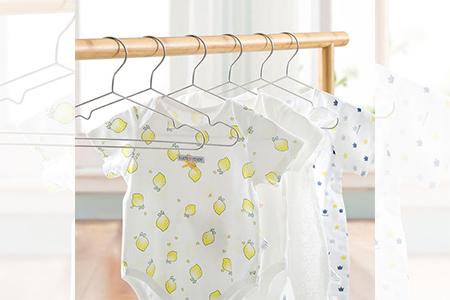 2岁宝宝不出汗长湿疹,两岁小宝宝得湿疹什么原因