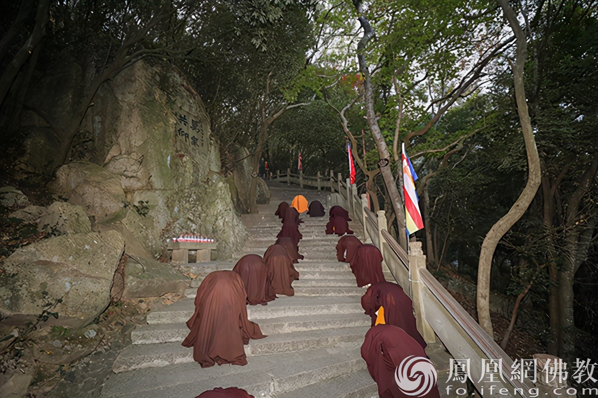 三步一拜普陀山完整版免费,普陀山南海观音礼佛