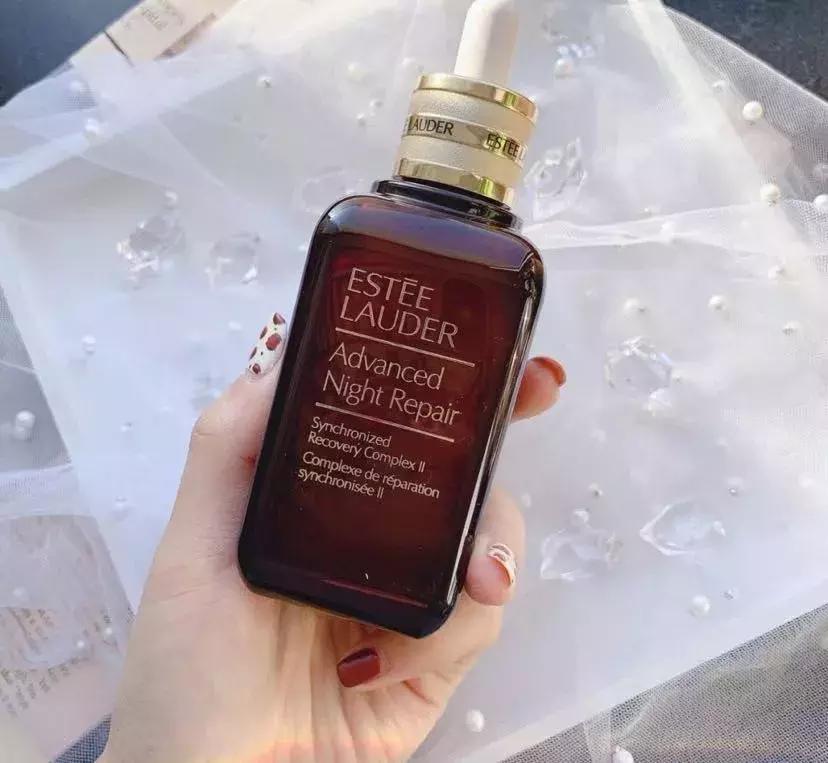 20岁抗氧化精华推荐学生,哪种精华适合三十多岁的年纪