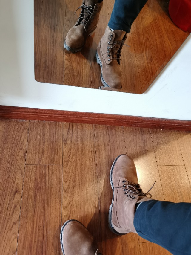 踢不烂大黄靴磨脚踝,踢不烂大黄靴滴上油了怎么办