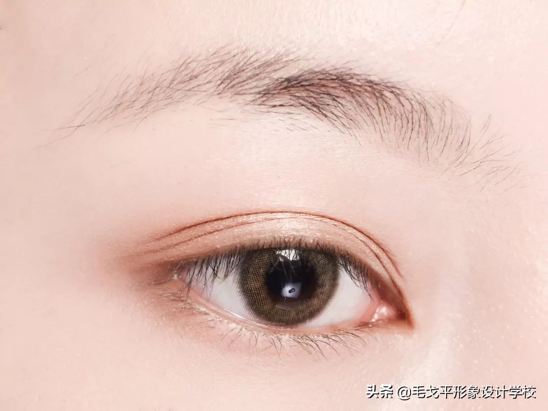 眼妆小技巧让你画出适合你的眼妆,眼妆教程手把手教你画眼妆