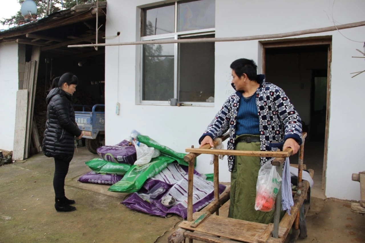 点赞!高位瘫痪的汪永明不等靠要独自经营几十亩果园艰难度日