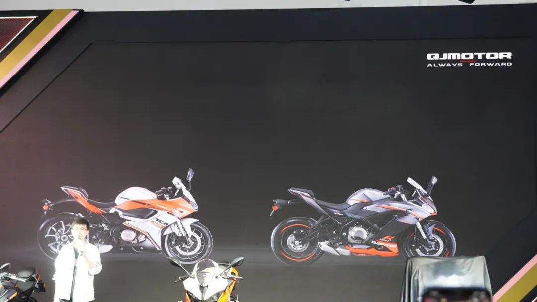 北京车展|赛250公布售价19999元/贝纳利黄巡5.98万，1200GT9.98万