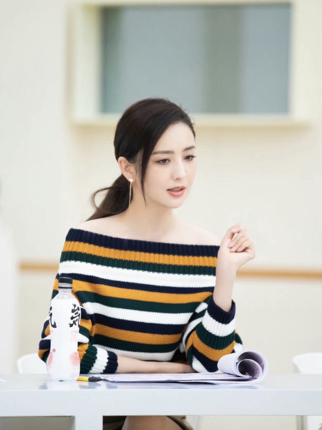 佟丽娅穿搭太高级,佟丽娅同款针织衫