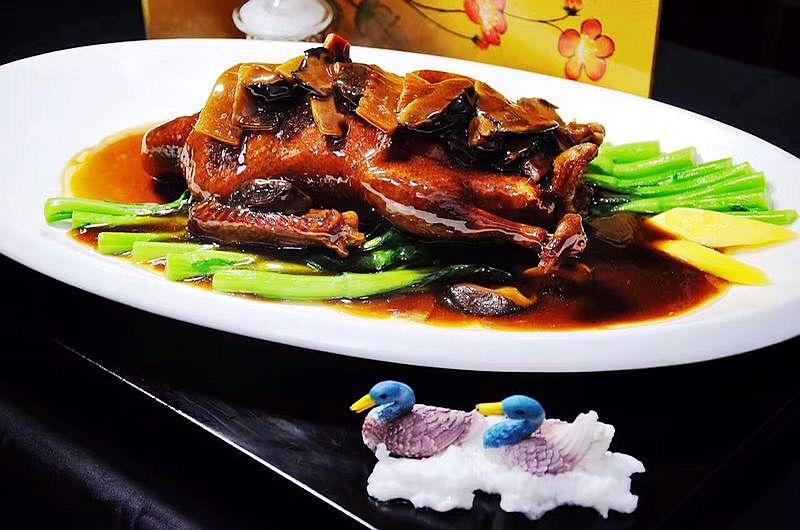 百年川菜传奇（1860-2010）之五：标新立异聚丰园