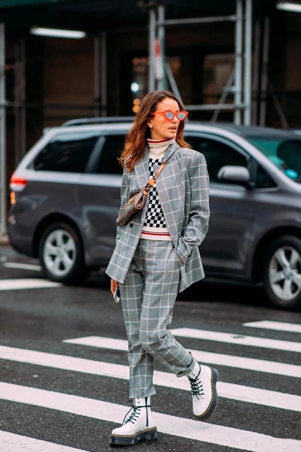 显瘦遮肉裤型宽松百搭休闲萝卜裤,今年最火的萝卜裤显瘦