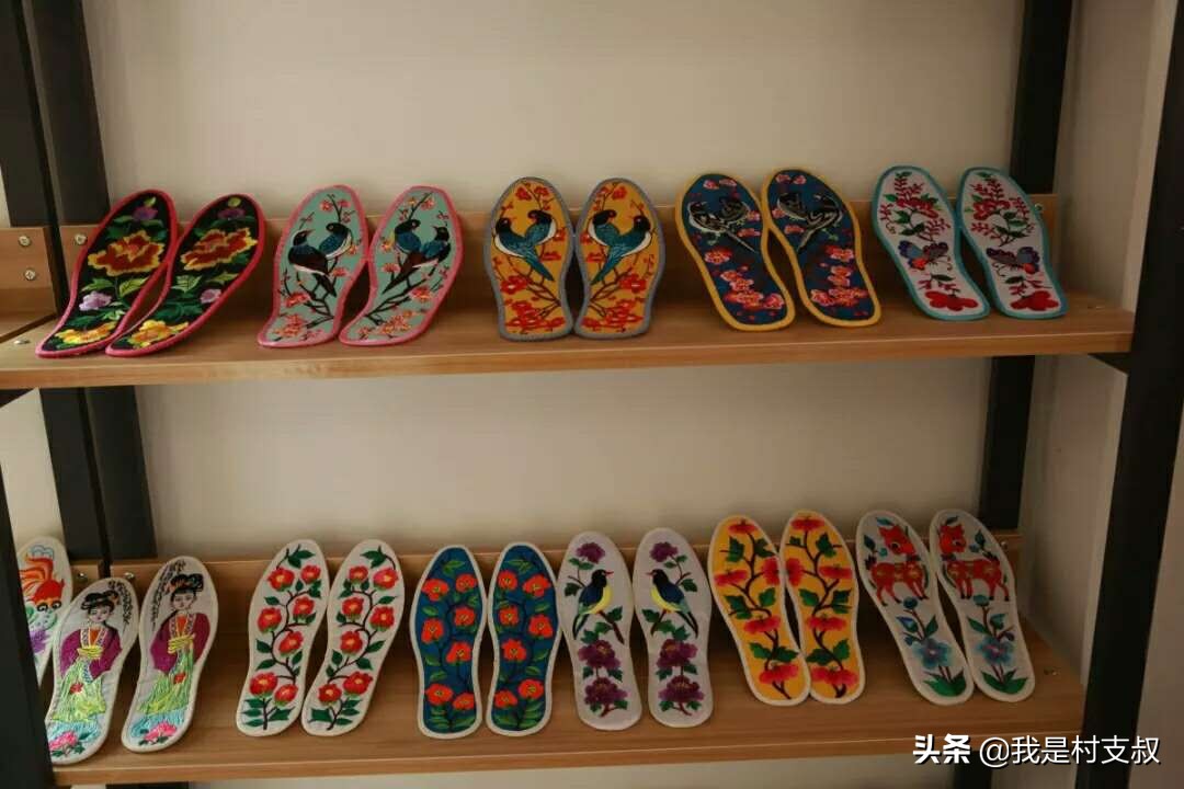 绣花鞋垫采用的是什么绣,手工鞋垫绣花自己绣带线的